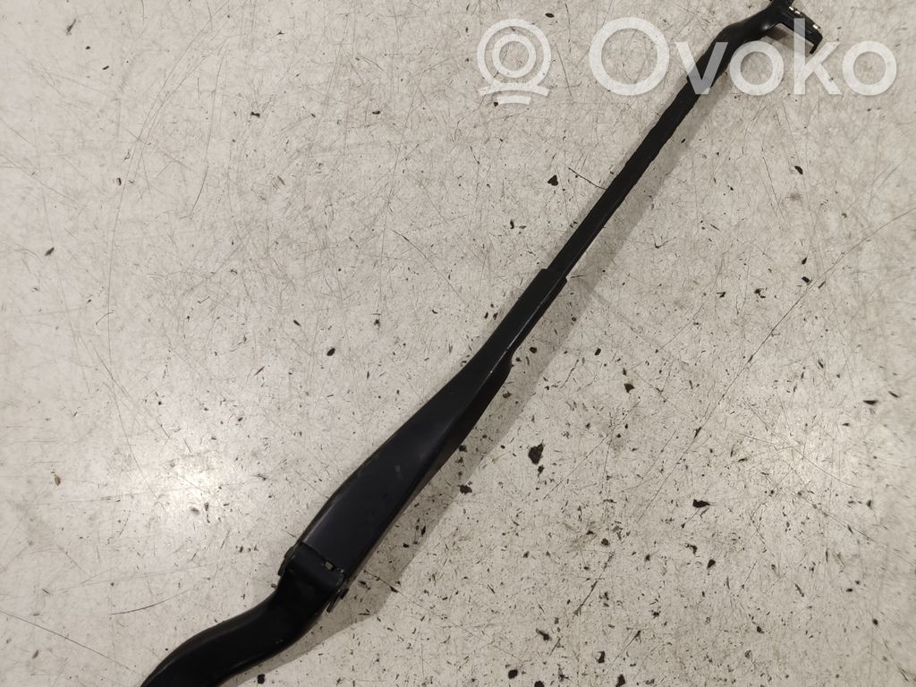 Mercedes-Benz E W211 Front wiper blade arm 