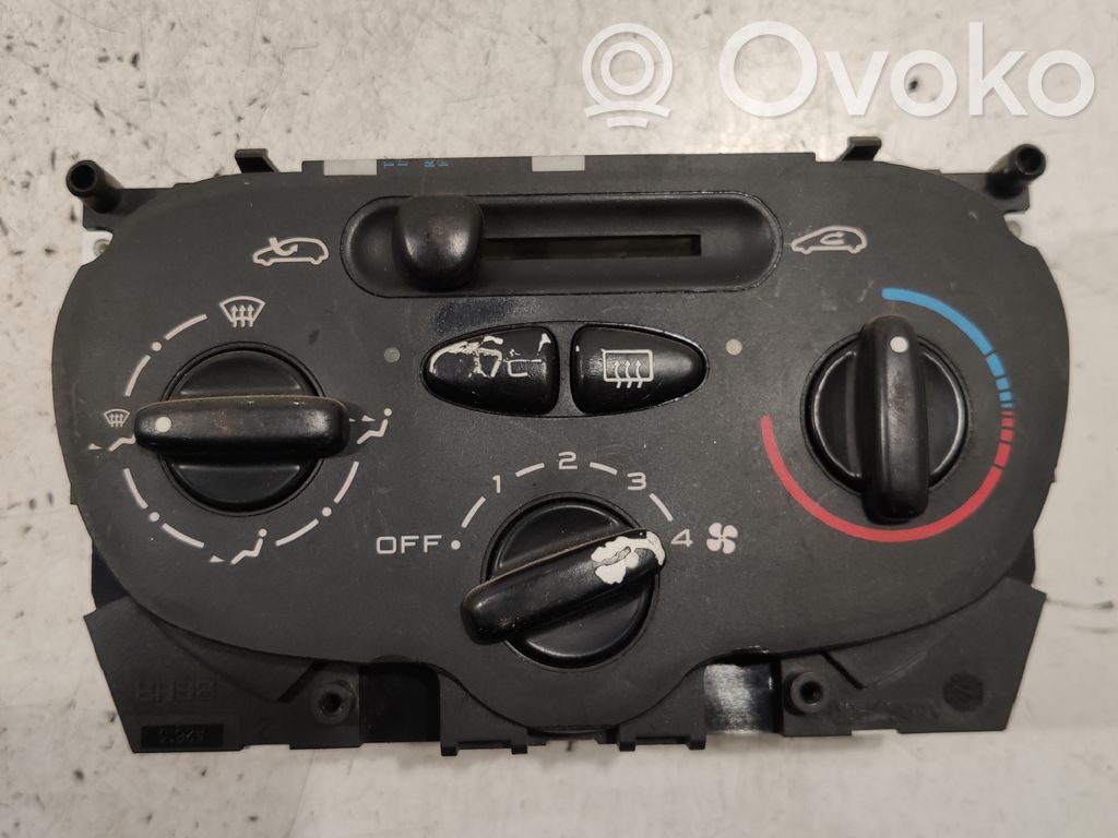 Peugeot 206 Climate control unit 