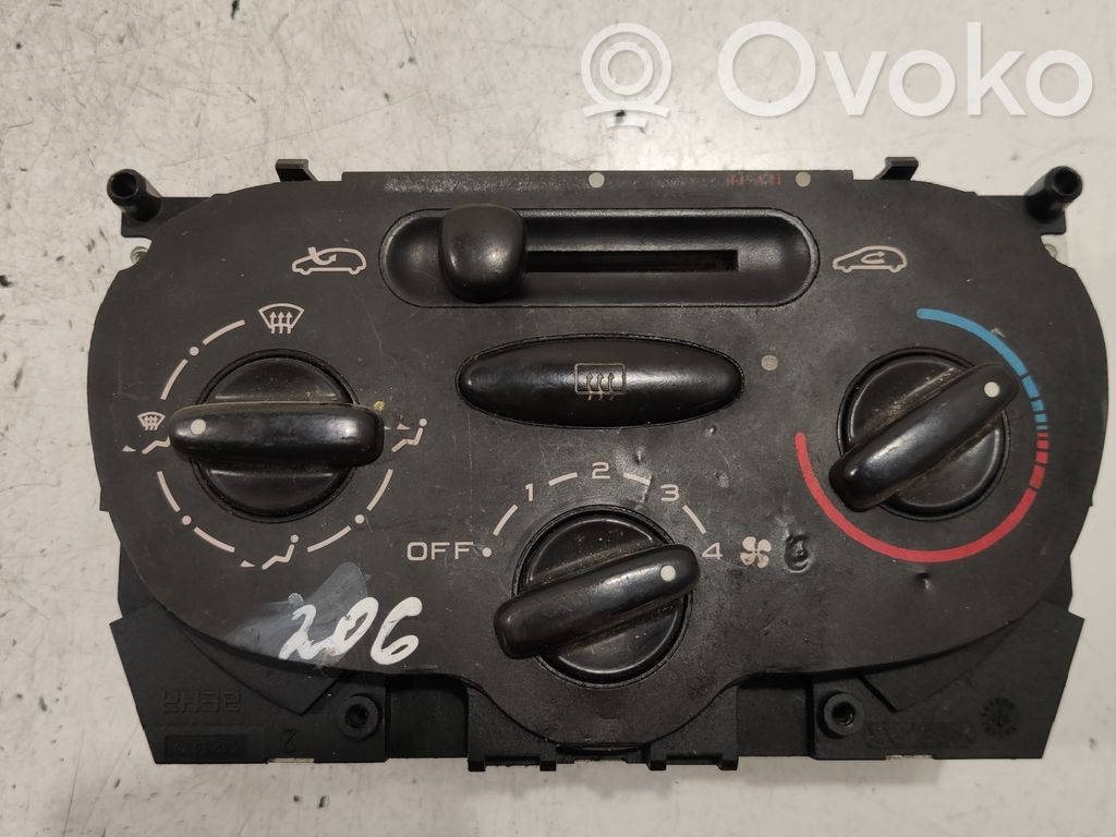 Peugeot 206 Climate control unit 