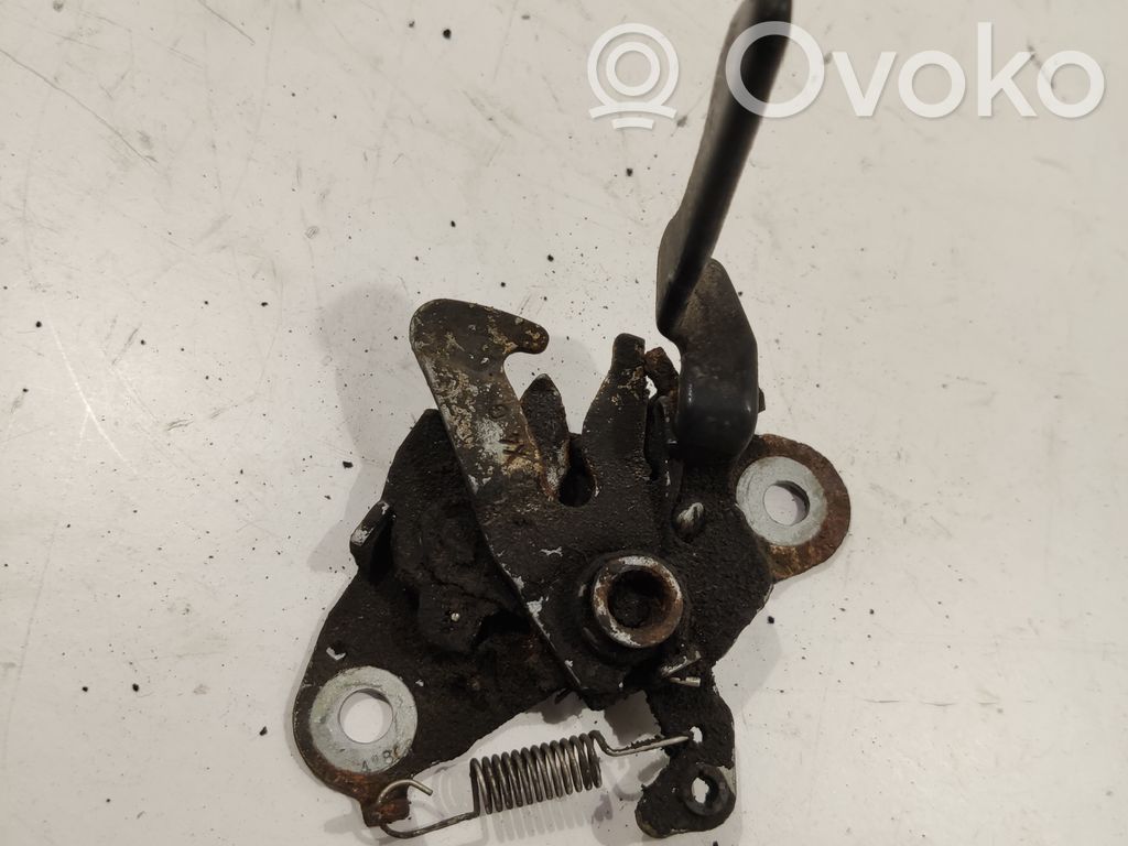 Engine bonnet/hood lock/catch