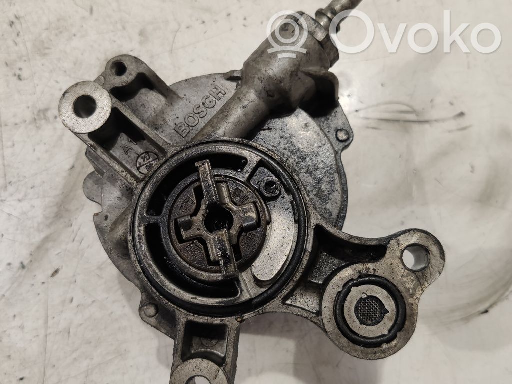 Peugeot 407 Vacuum pump 