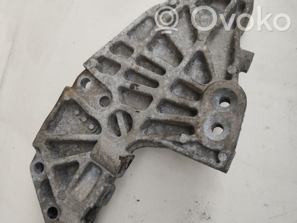 Renault Laguna II Engine mounting bracket 