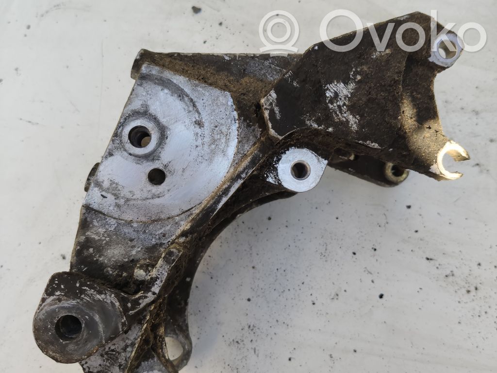 Citroen C8 Generator/alternator bracket 