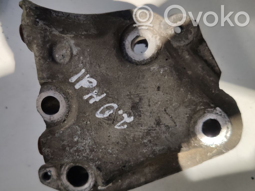 Engine mounting bracket   9628311880