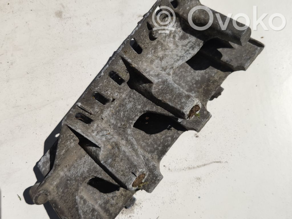 Renault Scenic I Engine mounting bracket 
