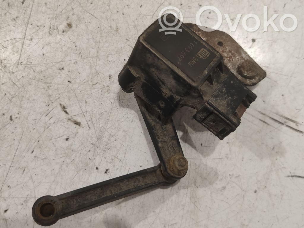 Headlight/headlamp level sensor   1093697