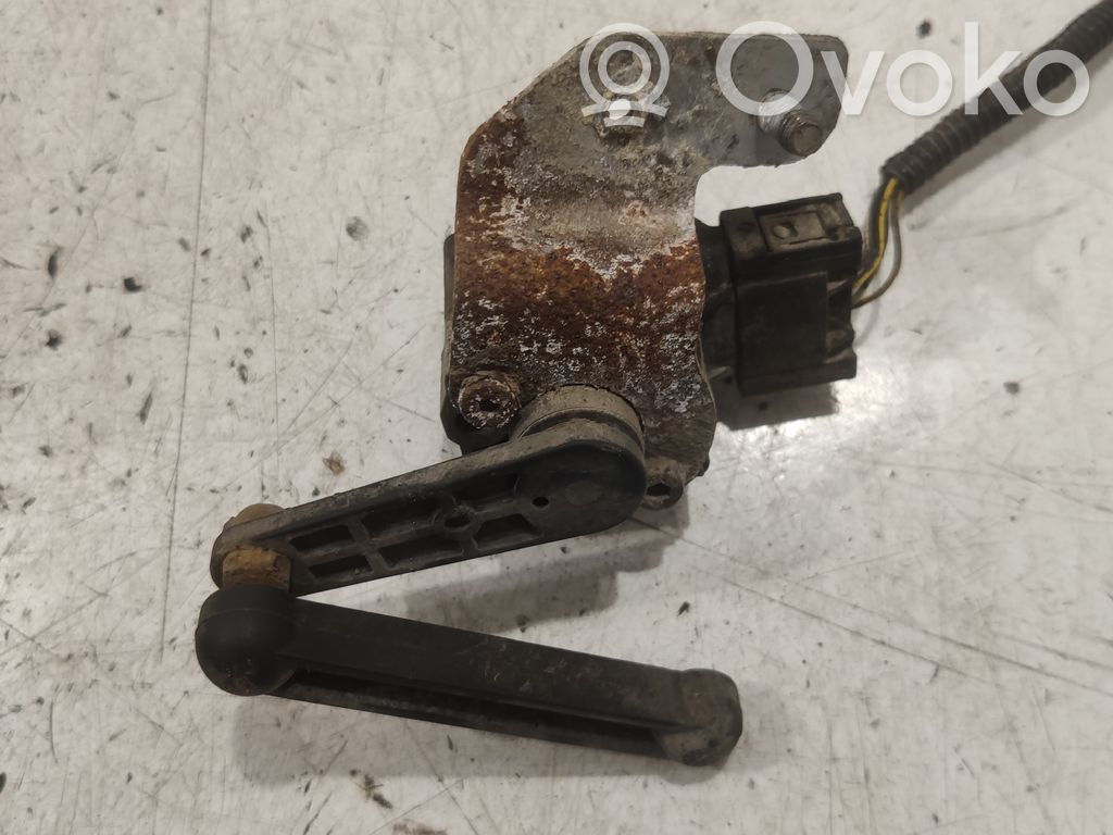 Headlight/headlamp level sensor