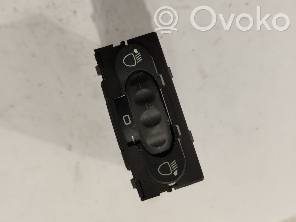 Renault Megane I Headlight level height control switch 