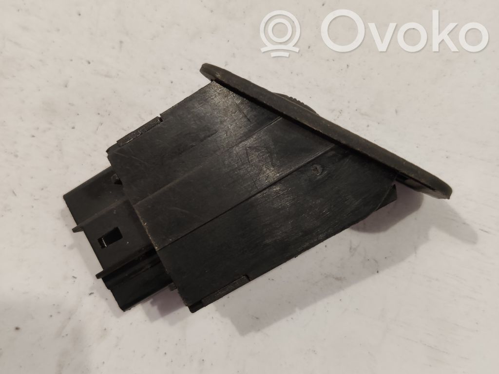 Peugeot 206 Headlight level height control switch 