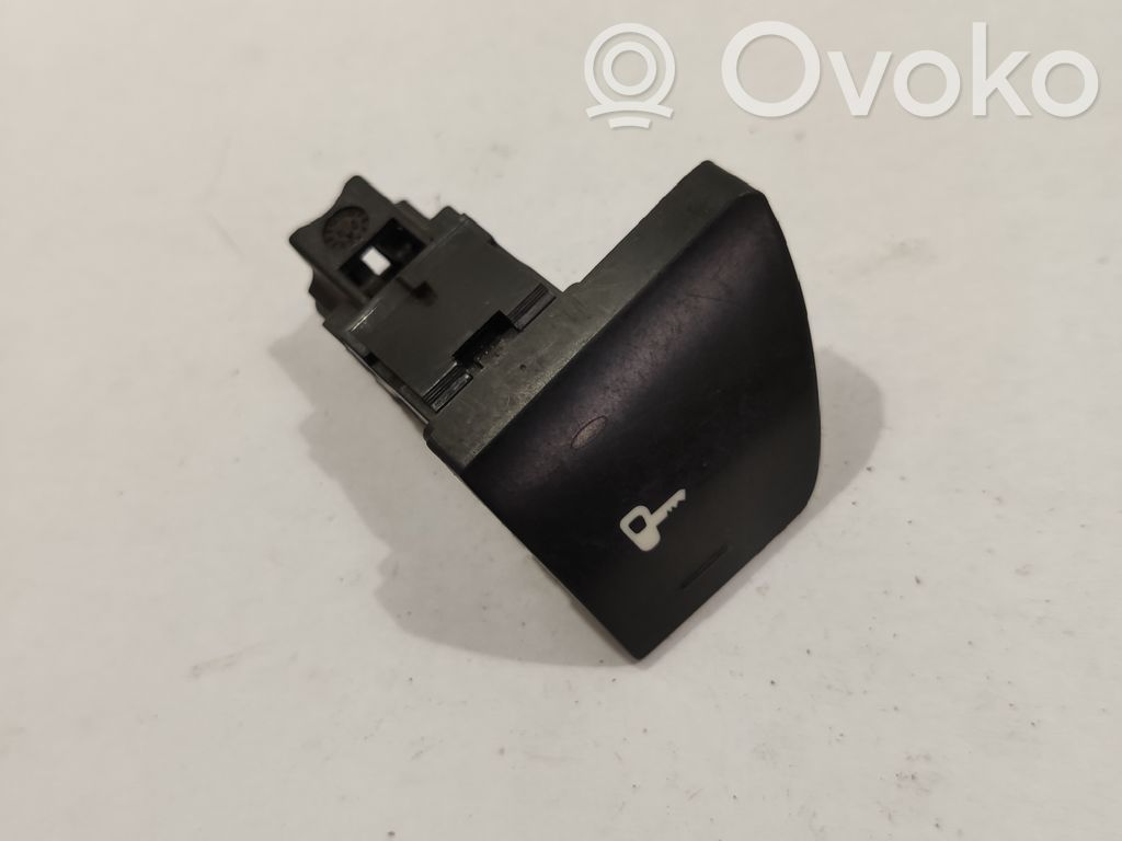 Peugeot 307 Central locking switch button 