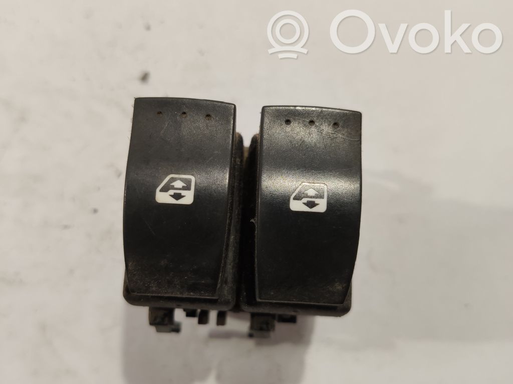 Renault Laguna II Electric window control switch 
