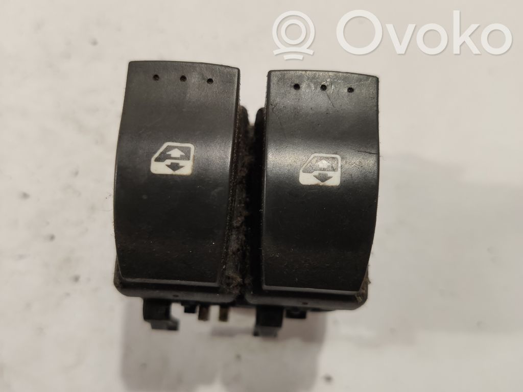 Renault Laguna II Electric window control switch 