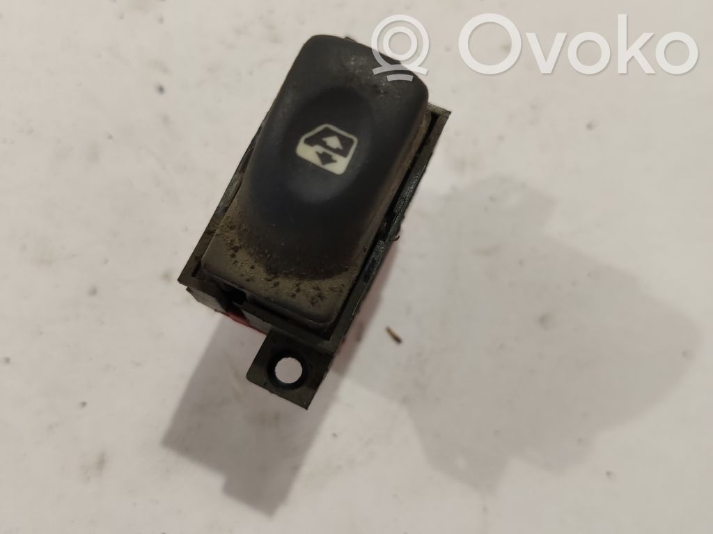 Renault Espace III Electric window control switch 