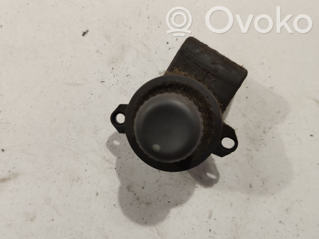 Wing mirror control module   7700875674