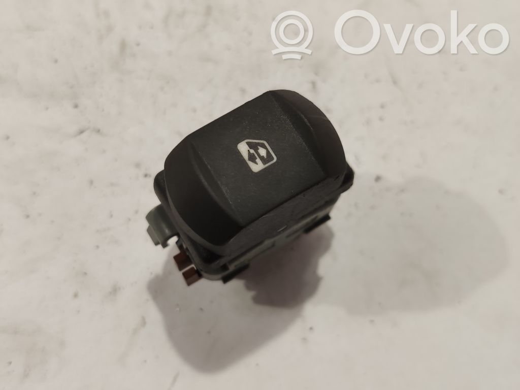 Renault Megane II Electric window control switch 
