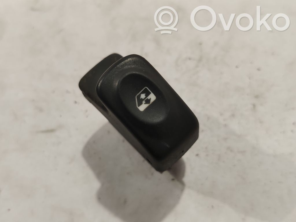 Renault Megane I Electric window control switch 
