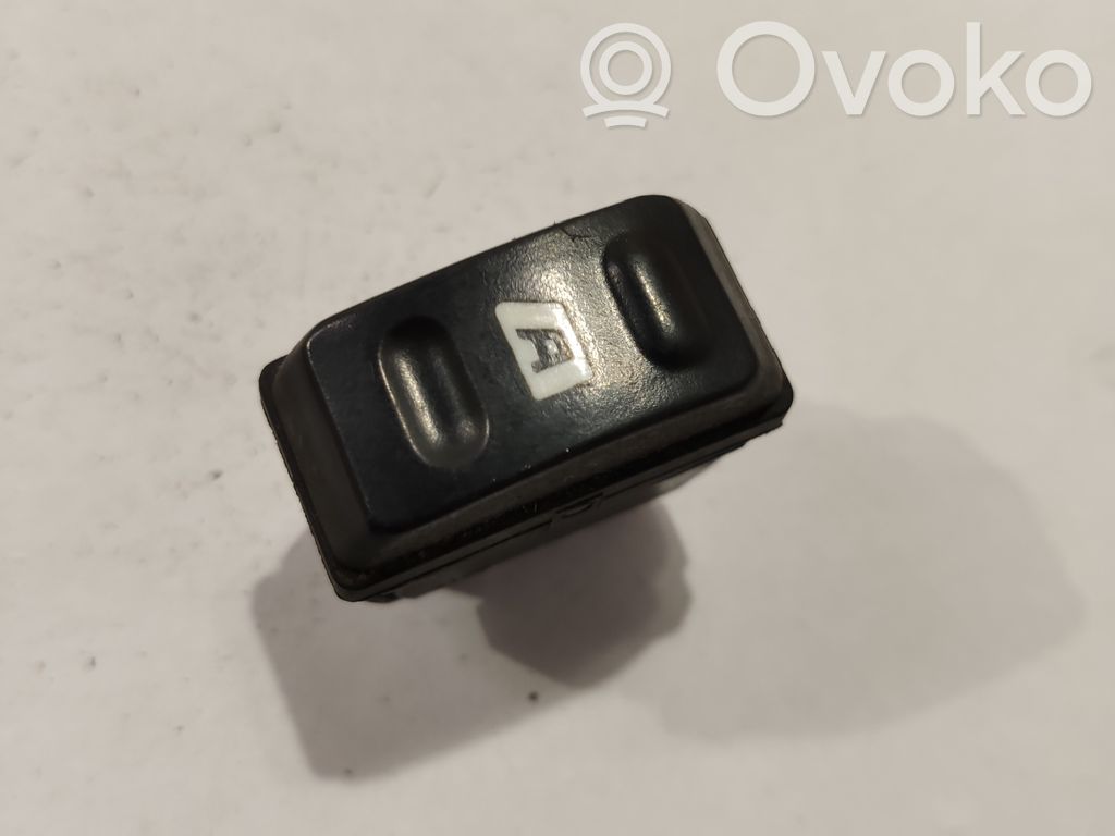 Citroen Xsara Picasso Electric window control switch 
