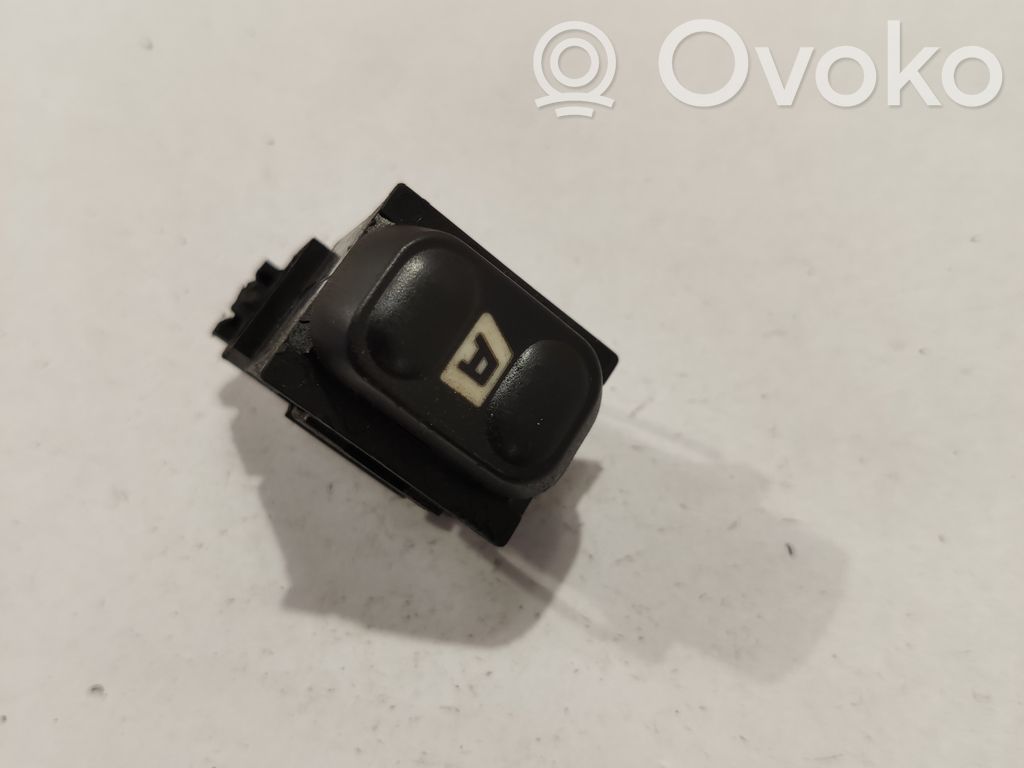 Peugeot 607 Electric window control switch 