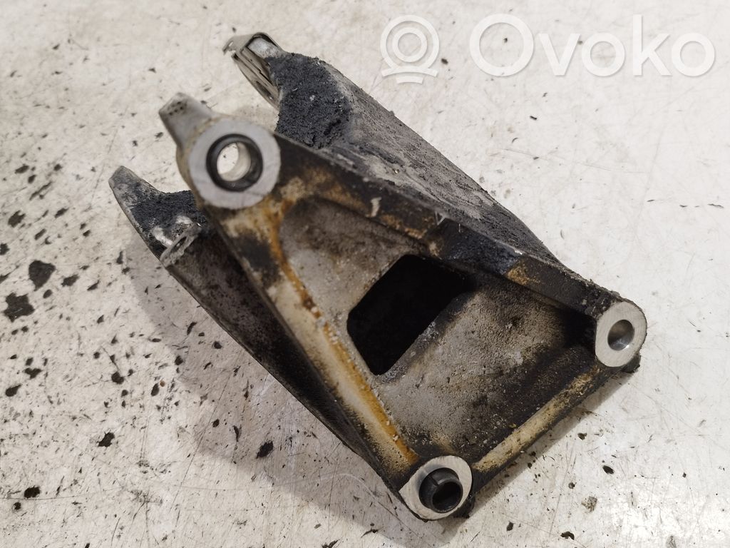 Engine mounting bracket   9653919280