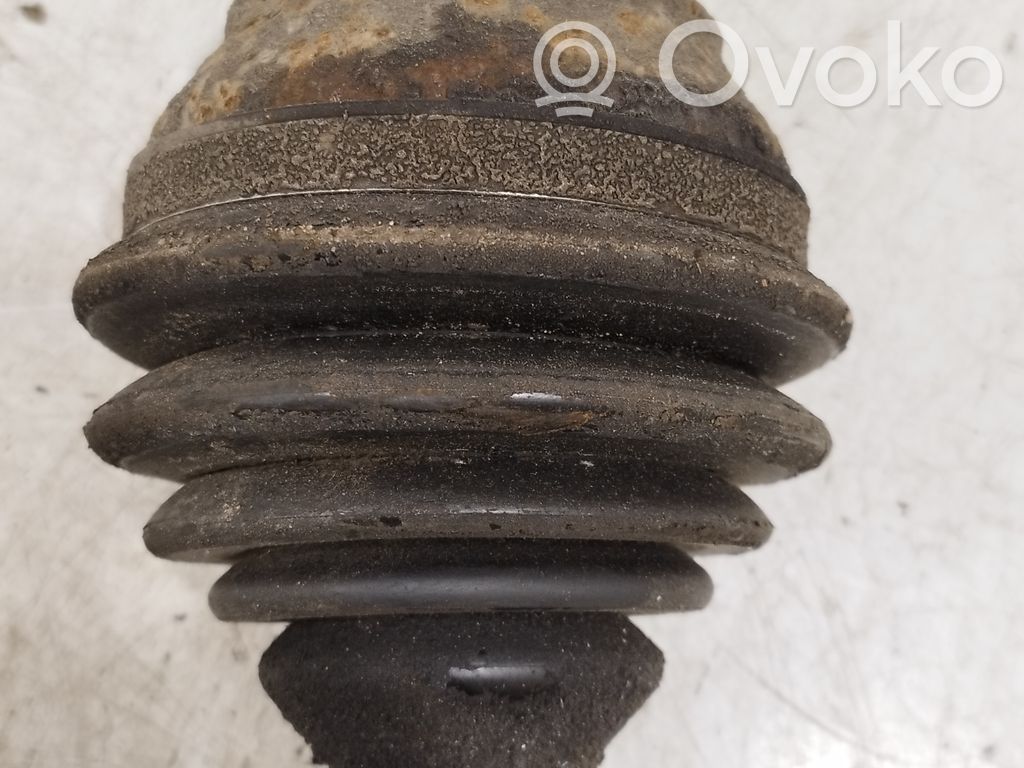 Volkswagen PASSAT B6 Półoś przednia 