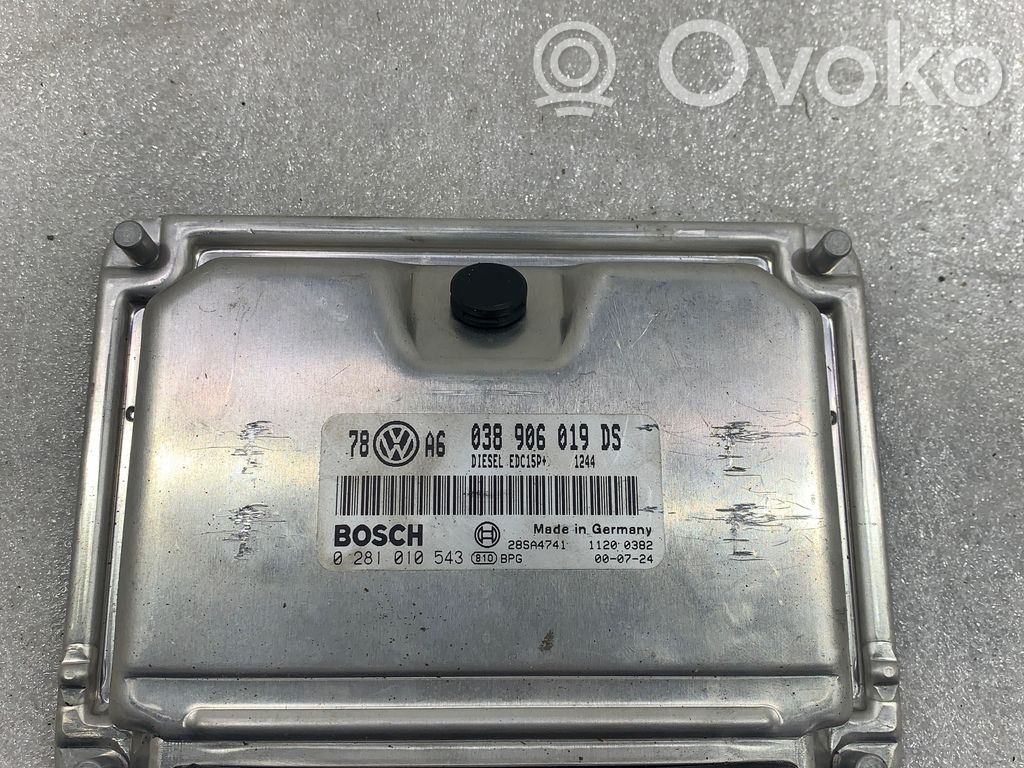 Volkswagen PASSAT B5 Engine control unit/module 