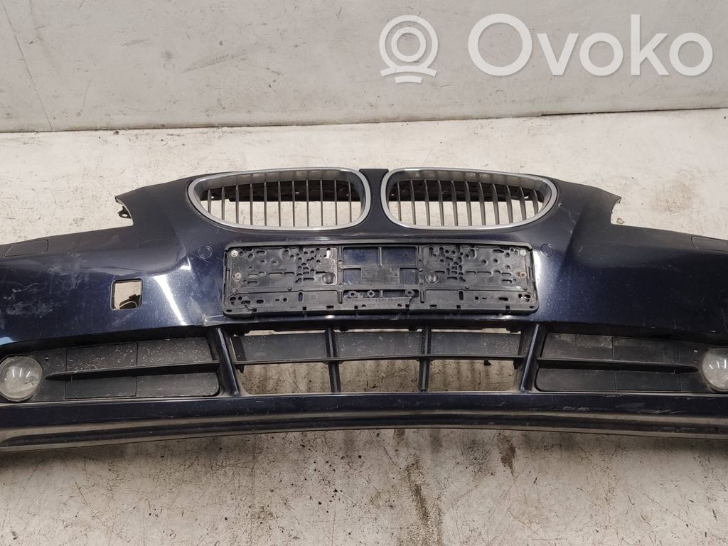 BMW 5 E60 E61 Priekinis bamperis 
