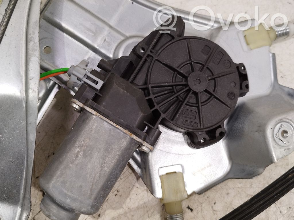 Renault Clio III Macara ușă față cu motor 