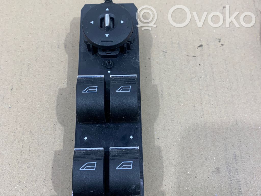 Ford Focus Electric window control switch 