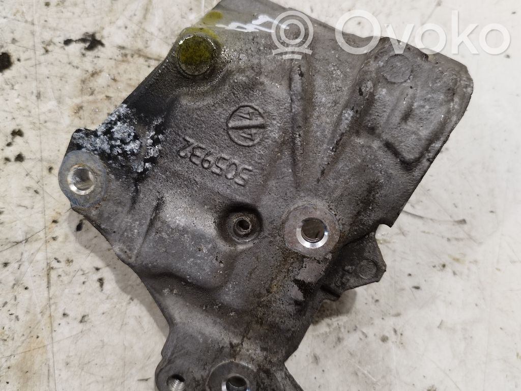 Citroen Berlingo Fuel filter bracket/mount holder 