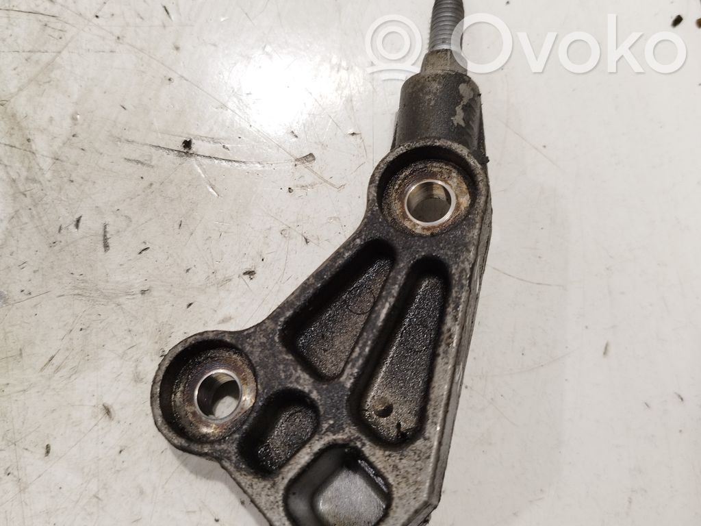 Engine mounting bracket   3148