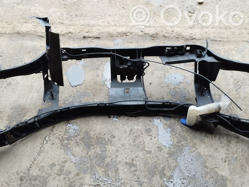 Ford Galaxy Radiatoru paneļa augšējā daļa (televizors) 