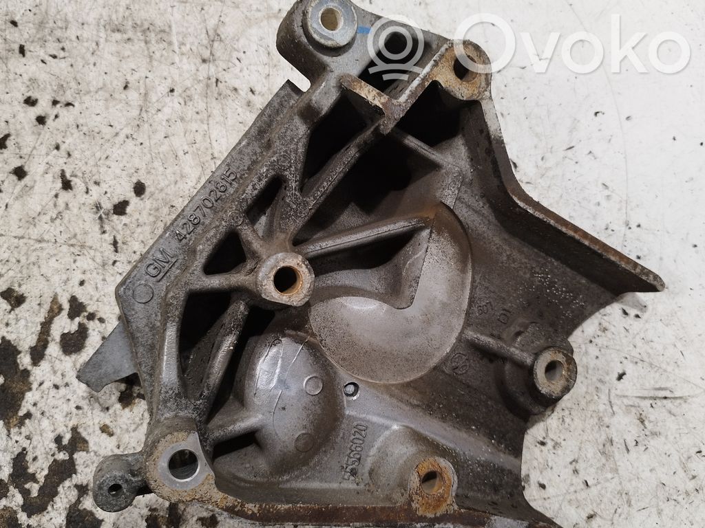 Opel Insignia A Engine mounting bracket 