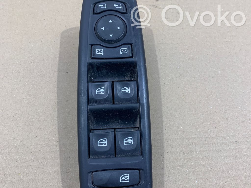 Renault Laguna III Electric window control switch 