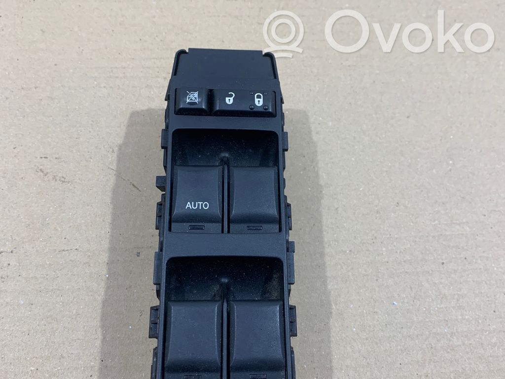 Jeep Patriot Electric window control switch 