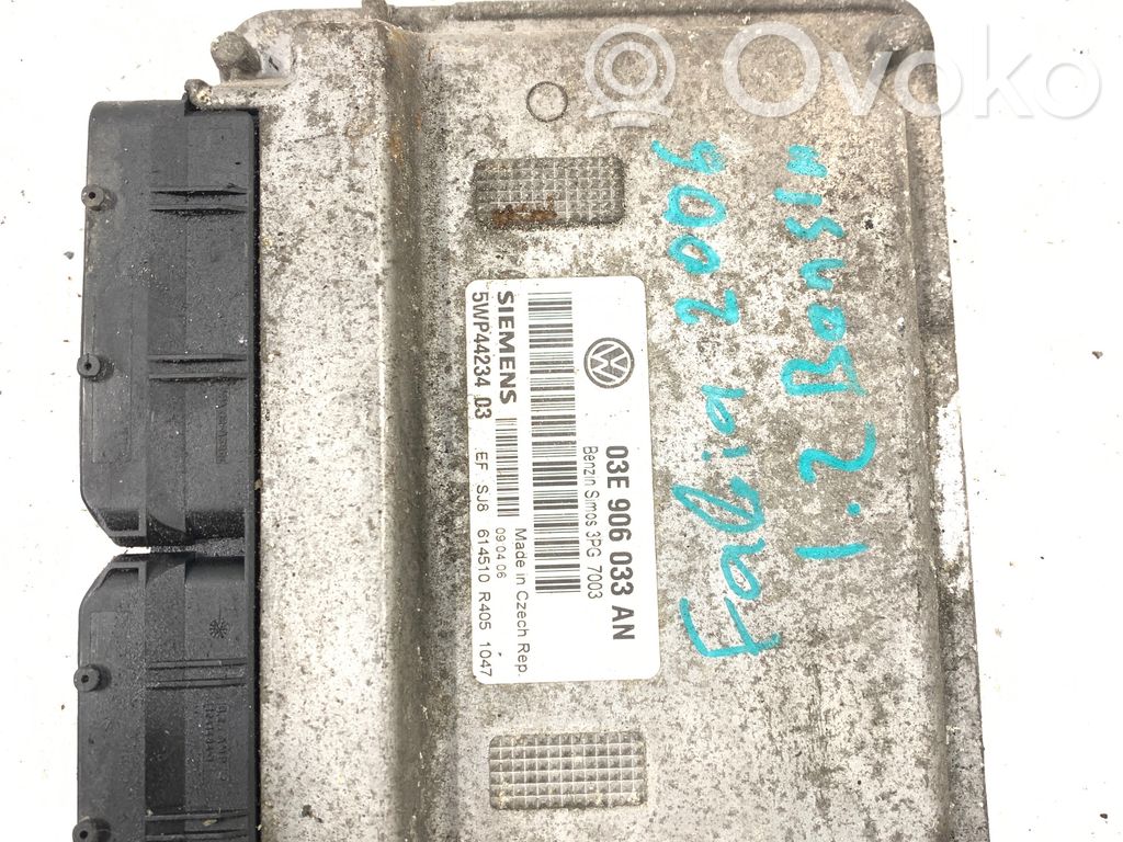 Skoda Fabia Mk2 (5J) Engine control unit/module 