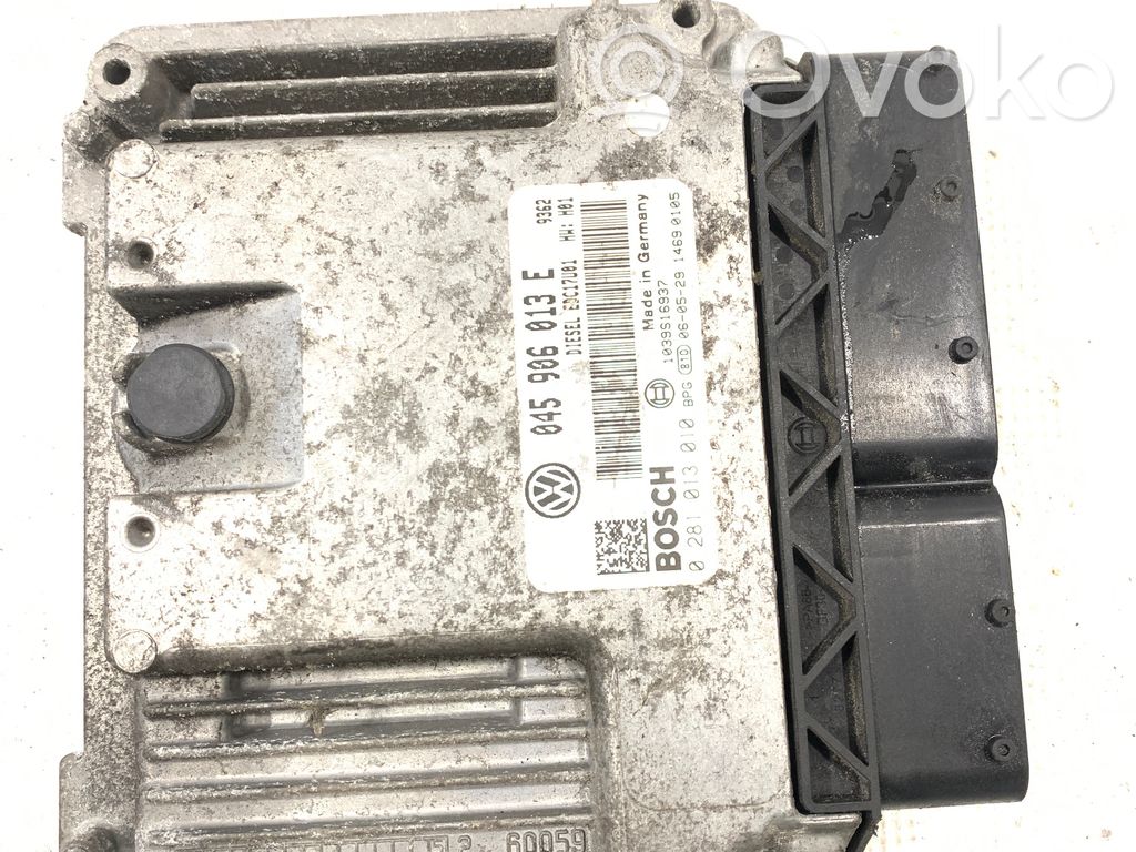 Volkswagen Polo IV 9N3 Sterownik / Moduł ECU 