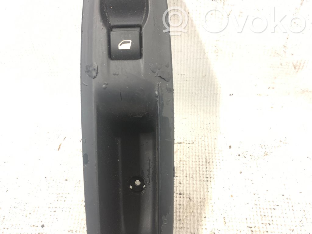 Electric window control switch   20109897