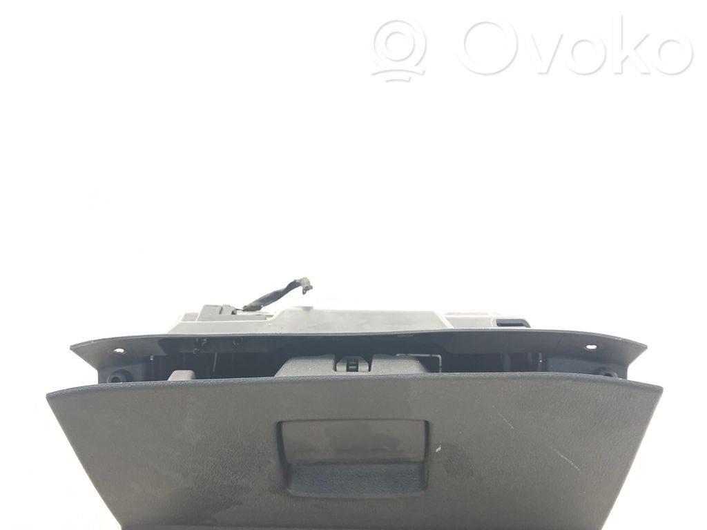 Ford Mondeo MK IV Handschuhfach 