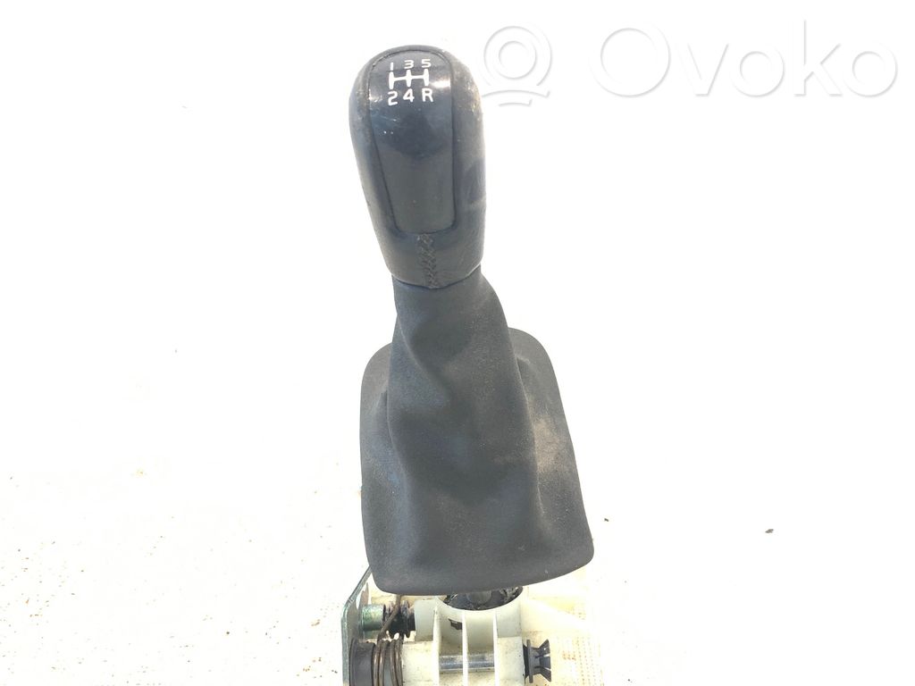 Volvo V50 Pavarų perjungimo mechanizmas (kulisa) 