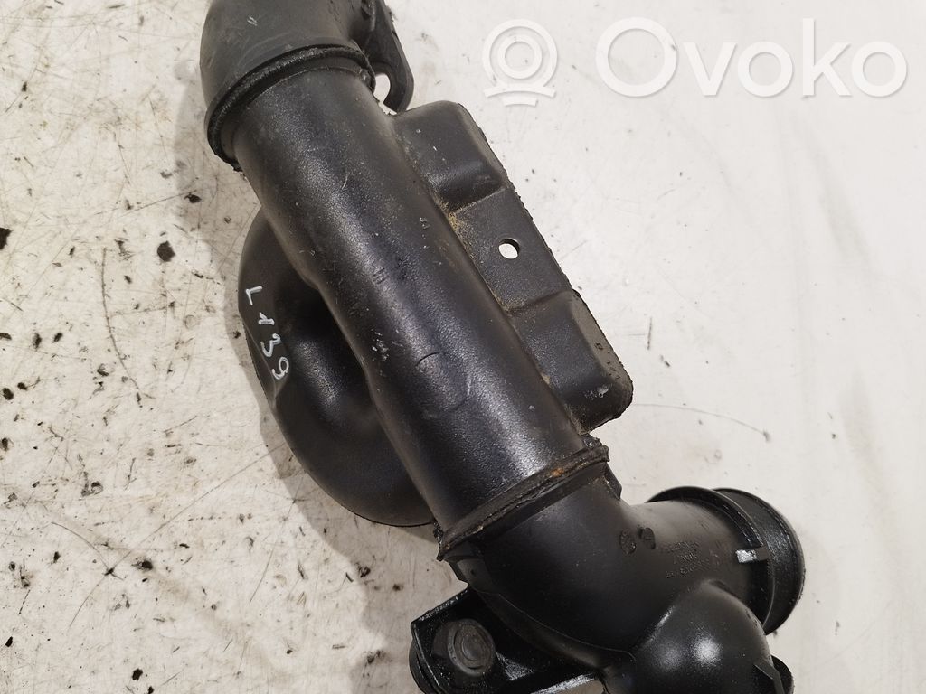 Volvo V50 Air intake hose/pipe 