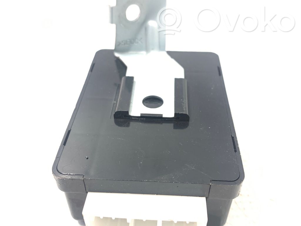 KIA Ceed Door central lock control unit/module 