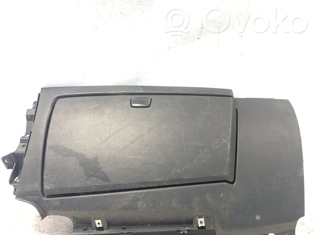 BMW 1 E81 E87 Glove box 