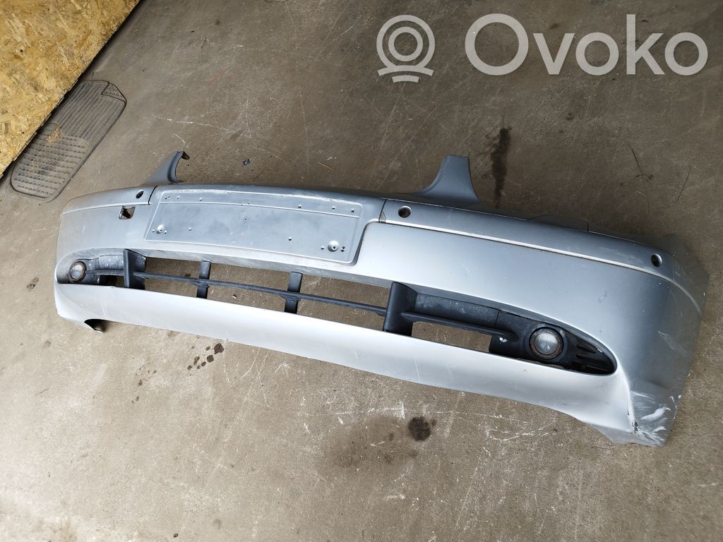 BMW 7 E65 E66 Priekinis bamperis 
