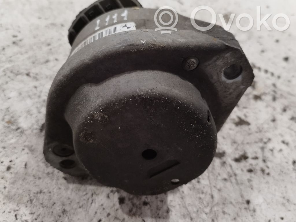 BMW 5 E60 E61 Engine mount bracket 