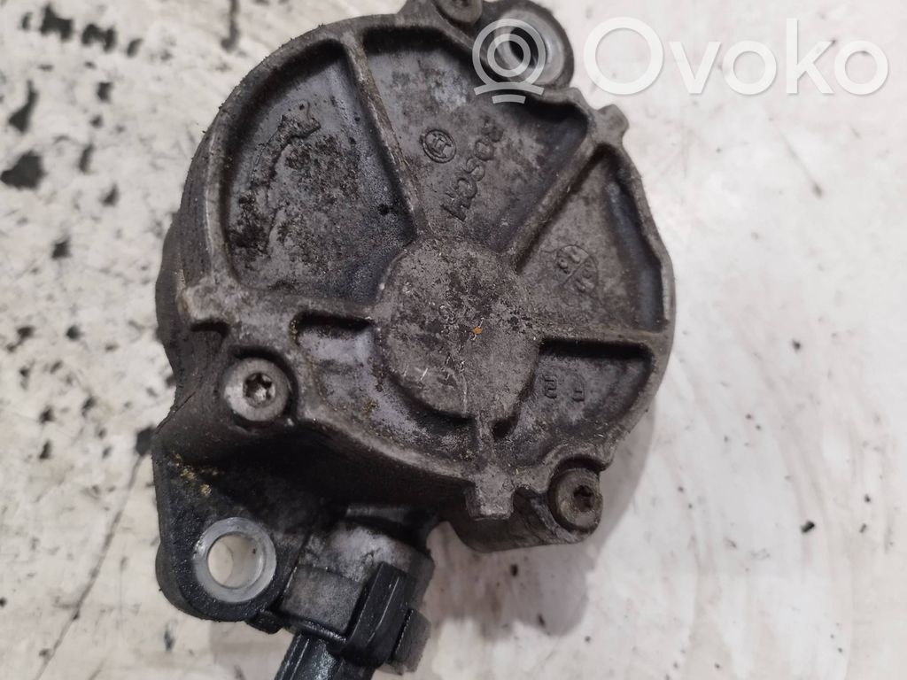 Volvo C30 Vakuumo pompa 