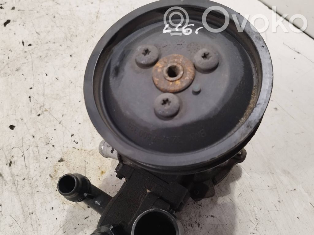 BMW 1 E81 E87 Power steering pump 