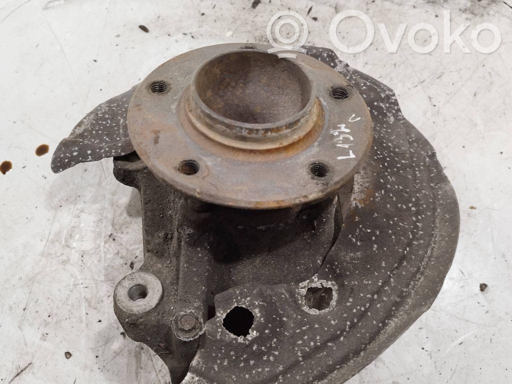BMW 1 E81 E87 Front wheel hub 