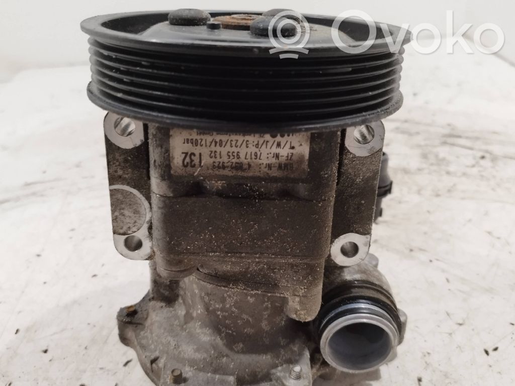 BMW 1 E81 E87 Power steering pump 