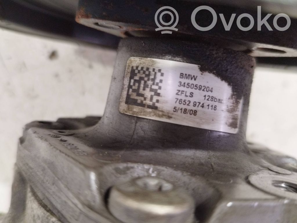 BMW X3 E83 Power steering pump 