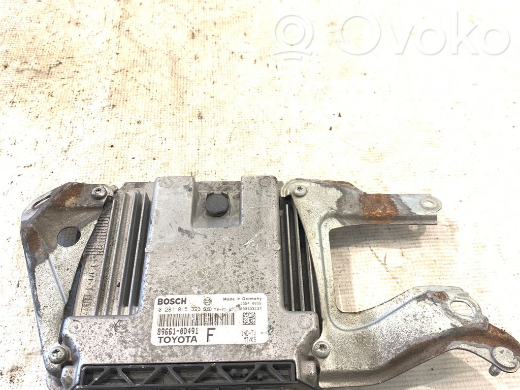 Toyota Yaris Engine control unit/module 